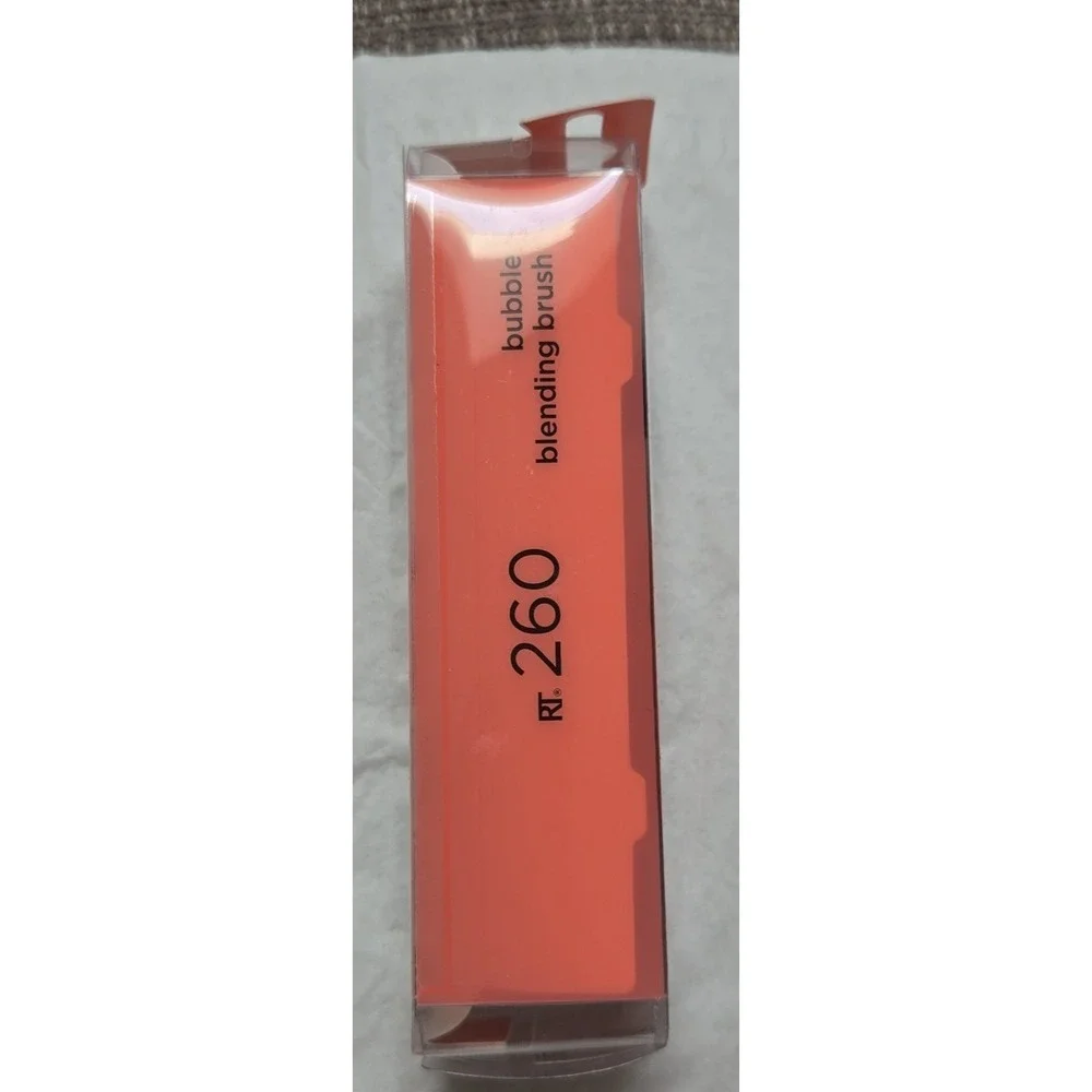 Real Techniques Bubble Blending Brush Face Brush 260